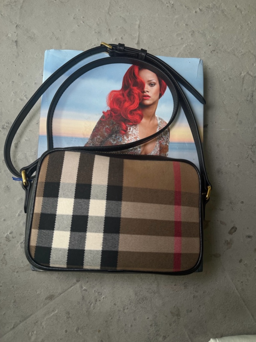 NEW BURBERRY SIGNATURE CHECK CANVAS Black  LEATHER CAMERA BAG CROSSBODY - Picture 4 of 11